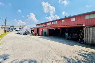 2816 Lafferty Rd, Pasadena, TX 77502 - Photo 2