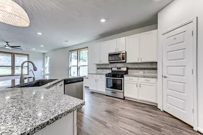 2103 Parnevik Place, Conroe, TX 77304 - Photo 12