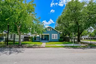1142 Dunbar St, Houston, TX 77009 - Photo 2