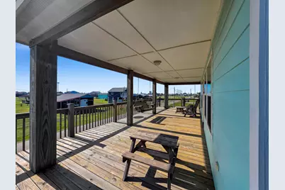 964 S Selwyn Road, Crystal Beach, TX 77650 - Photo 10