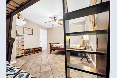 964 S Selwyn Road, Crystal Beach, TX 77650 - Photo 32