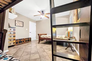 964 S Selwyn Rd, Crystal Beach, TX 77650 - Photo 32