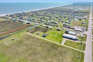 964 S Selwyn Rd, Crystal Beach, TX 77650 - Photo 46