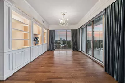 1100 Uptown Park Boulevard #102, Houston, TX 77056 - Photo 6