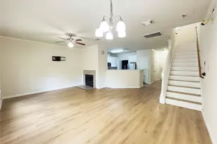 7935 Barnes Ridge Ln, Houston, TX 77072 - Photo 2