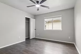 14211 Brunswick Point Ln, Houston, TX 77047 - Photo 12