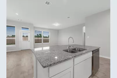 10807 Youngquist Drive, Mont Belvieu, TX 77535 - Photo 8