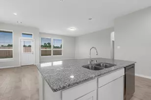 10807 Youngquist Dr, Mont Belvieu, TX 77535 - Photo 8