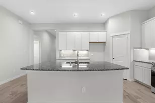 10807 Youngquist Dr, Mont Belvieu, TX 77535 - Photo 6