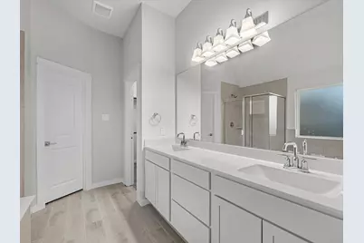 10807 Youngquist Drive, Mont Belvieu, TX 77535 - Photo 10