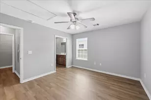 228 W Elm Ave, Winnie, TX 77665 - Photo 10