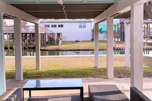 16519 Nassau Way, Jamaica Beach, TX 77554 - Photo 10