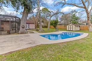 105 Poinciana Street St, Lake Jackson, TX 77566 - Photo 6