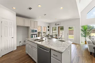 4534 Montcliff Bend Lane, Sugar Land, TX 77479 - Photo 12
