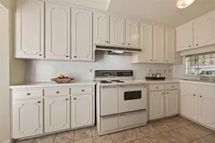 7933 Woodway Dr, Houston, TX 77063 - Photo 22