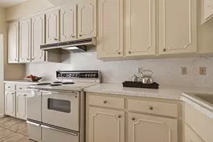 7933 Woodway Dr, Houston, TX 77063 - Photo 20