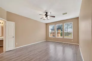 2211 Signal Hill Dr, Pearland, TX 77584 - Photo 14