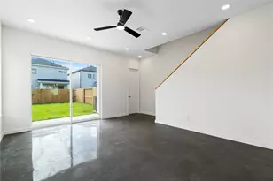 8205 Parnell St, Houston, TX 77051 - Photo 6