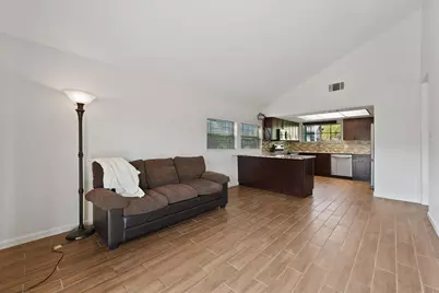 7715 Candlegreen Lane, Houston, TX 77071 - Photo 4
