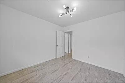11823 S Willow Circle, Houston, TX 77071 - Photo 22
