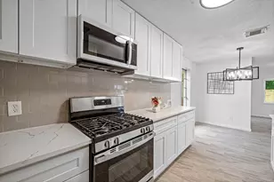 11823 S Willow Cir, Houston, TX 77071 - Photo 16