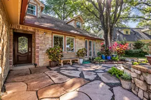 11226 Ivyridge Rd, Houston, TX 77043 - Photo 2