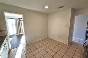 17211 Heritage Bay Dr, Webster, TX 77598 - Photo 10