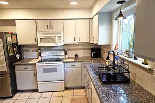 17211 Heritage Bay Dr, Webster, TX 77598 - Photo 8