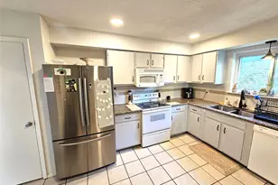 17211 Heritage Bay Dr, Webster, TX 77598 - Photo 6