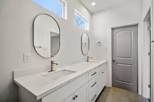 8210 Venus St, Houston, TX 77088 - Photo 22