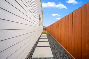 8210 Venus St, Houston, TX 77088 - Photo 30