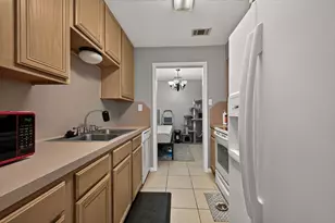 9707 Richmond Ave, Houston, TX 77042 - Photo 6