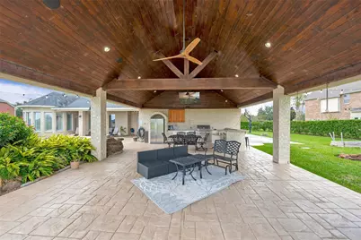 1860 Lake Landing Drive, League City, TX 77573 - Photo 12