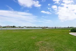 1860 Lake Landing Dr, League City, TX 77573 - Photo 16