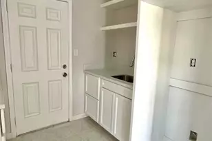 4305 Phlox St, Houston, TX 77051 - Photo 10