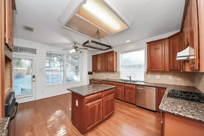 1608 Keystone Drive, Friendswood, TX 77546 - Photo 10