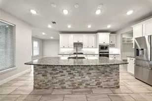 710 Turner Cove Ct, La Porte, TX 77571 - Photo 10