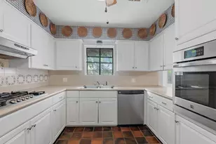 4910 Yarwell Dr, Houston, TX 77096 - Photo 8