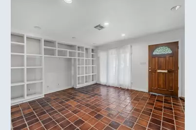 4910 Yarwell Drive, Houston, TX 77096 - Photo 4