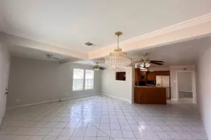 219 Kings Ct, Stafford, TX 77477 - Photo 14