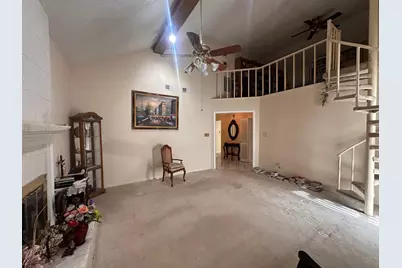 219 Kings Court, Stafford, TX 77477 - Photo 8