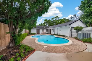 5666 Overbrook Ln, Houston, TX 77056 - Photo 32
