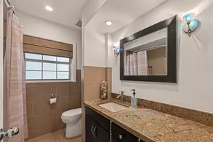 5666 Overbrook Ln, Houston, TX 77056 - Photo 22