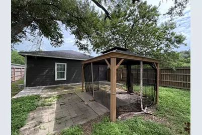104 Mesquite Street, Louise, TX 77455 - Photo 8