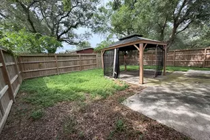 104 Mesquite St, Louise, TX 77455 - Photo 4