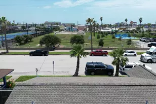 2127 28th St, Galveston, TX 77550 - Photo 16