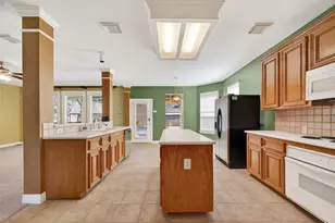2383 Indigo Harbour Ln, League City, TX 77573 - Photo 12