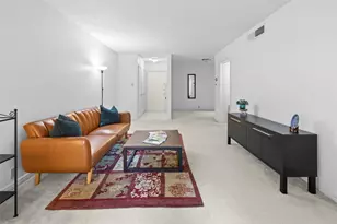 2601 Bellefontaine St, Houston, TX 77025 - Photo 2