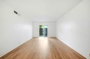 2601 Bellefontaine St, Houston, TX 77025 - Photo 2