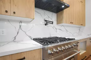 315 Palmer St, Houston, TX 77003 - Photo 12